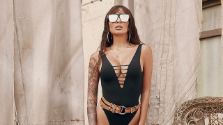 Очевидно когато си секси модел най логичното нещо е да се