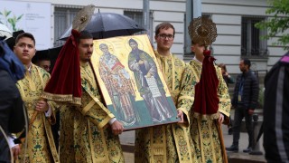 Празнични шествия по случай 24 май