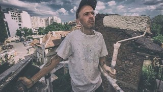 Станислав Трифонов по известен в арт средите като Nasimo успя да