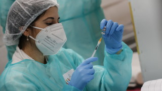 Фармацевтичните компании Pfizer и BioNTech ще предоставят на Европейския съюз