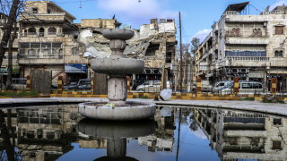 Подкрепяните от Турция сирийски сили и кюрдските бойци се изтеглиха