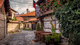 В новия списък на туристическия издателски гигант Lonely Planet в челната