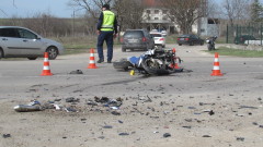 Моторист е с опасност за живота след катастрофа с кола край Ямбол