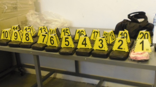 Най малко седем души включително пилот и ръководител на компания бяха