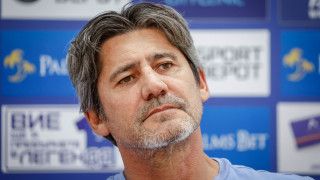 Група от 19 футболисти определи старши треньорът на Левски Николай