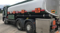 Цистерна с киселина се обърна в Пловдив
