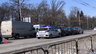 Верижна катастрофа блокира Цариградско шосе