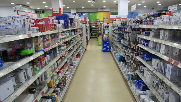 Без маски и антивирусни препарати останаха аптеките в Бургас
