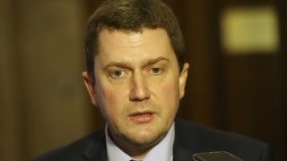 Тежка катастрофа за БСП на изборите прогнозира Станислав Владимиров