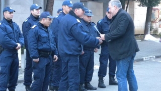 Наградиха с по 300 лв. полицаи за справяне с бунта в Харманли