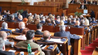 Депутатите се скараха за предложението за образуване на избирателни секции