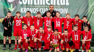 Отборът на ЦСКА до 12 години воден от старши треньора