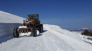 До 16 часа днес се очаква да бъде отворен за