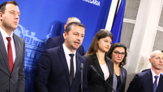 От Възраждане настояват за законови промени свързани с урегулирането с