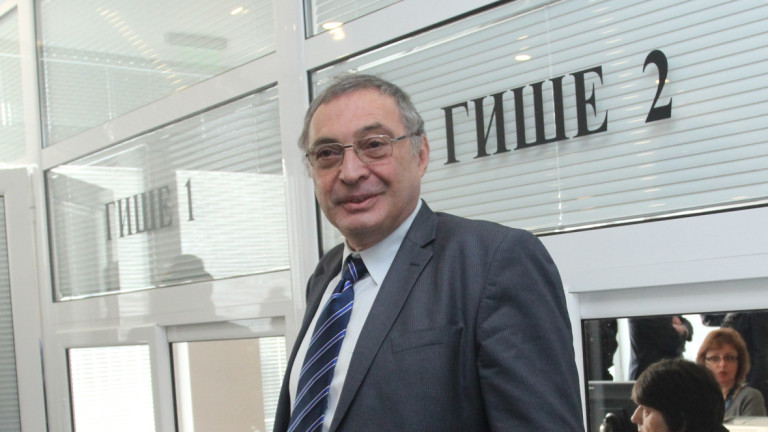 Следователите остават с едно предложение за нов член на ВВС