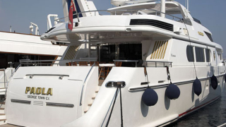 Боно си купи яхта за 30 милиона долара