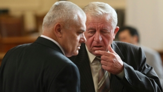 Парламентът да приеме декларация за неучастие в нови военни формирования, искат от АБВ