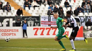 Легендата на българския футбол Мартин Камбуров подписа нов договор с