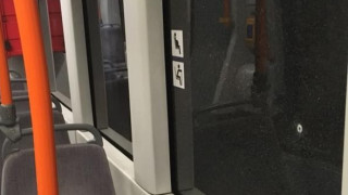 По трамваите е стреляно с прашка, смята МВР