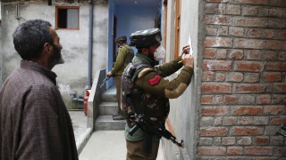 Индия и Пакистан се съгласиха на примирие в Кашмир