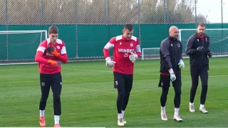 Бившият вратар на беларуския национален отбор Генадий Тумилович коментира