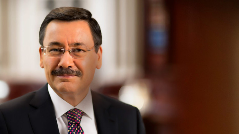 Дългогодишният кмет на Анкара подаде оставка след натиск от Ердоган
