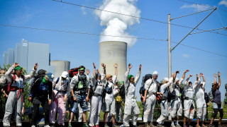 Около 500 екоактивисти щурмуваха мината Гарцвайлер в западния германски град