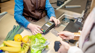 Рекордни €10 милиона: Как работи украинската държавна програма "Национален кешбек"