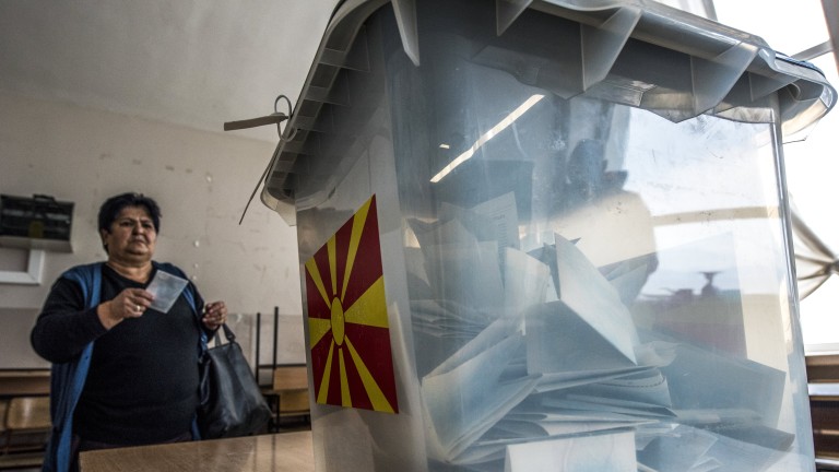 На местния вот в Македония социалдемократите на Зоран Заев печелят
