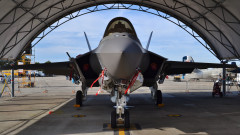 Десетки чисто нови изтребители F-35 стоят "на трупчета" в САЩ