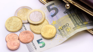 Bloomberg: България няма да влезе в банковия съюз на ЕС преди да приеме еврото