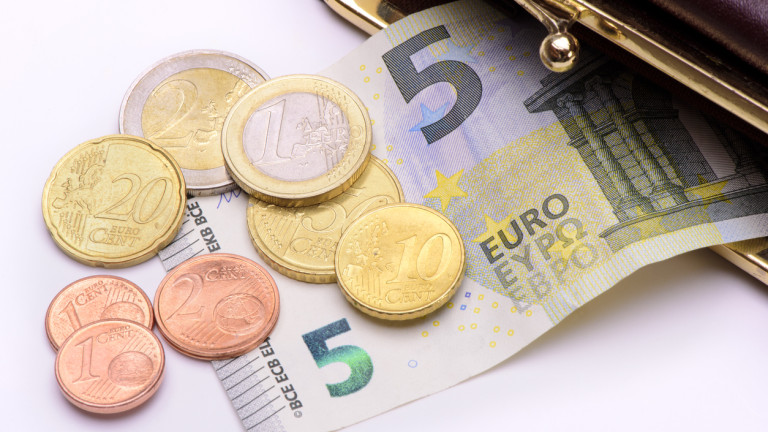 За час труд дават 43,5 евро в Дания и 5,4 евро в България