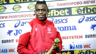 От ЦСКА обявиха че полузащитникът Джеймс Ето о вече участва в част от заниманията