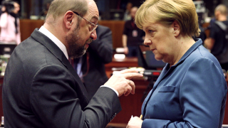 Мартин Шулц губи популярност, Меркел бележи ръст