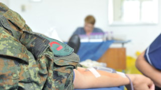 За девет месеца 2000 военни дариха кръв 