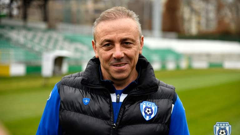 Илиан Илиев се чуди между Иса и Атанас Илиев