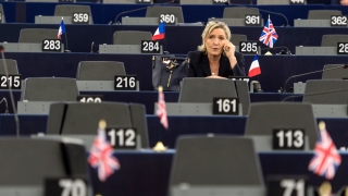 Френските власти поискаха от Европарламента да снеме имунитета на Марин льо Пен