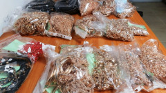 Митница - Бургас продава 88 кг контрабандно злато, сребро и скъпоценни камъни
