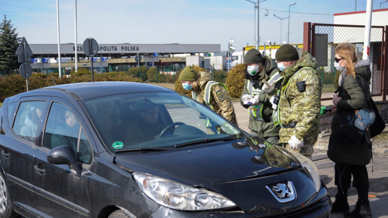 Украйна затвори КПП-тата с Крим заради коронавируса