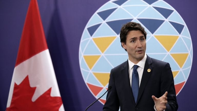 Проблем на самолета на канадския премиер забавя с няколко часа подписването на CETA