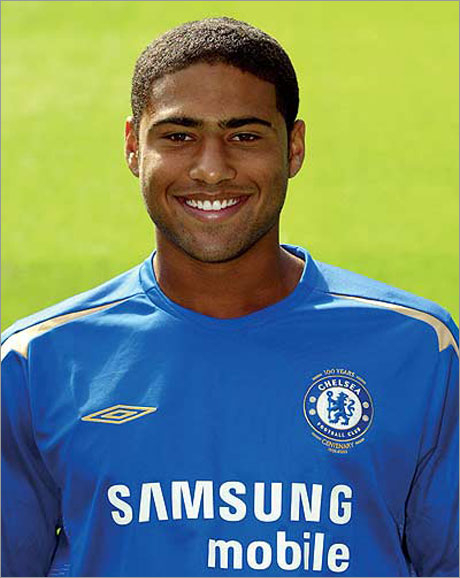 Фейенорд привлича защитник на Челси