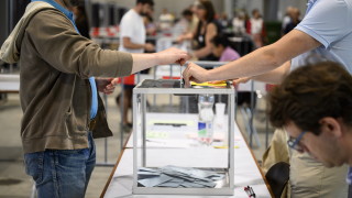 59 4 от регистрираните избиратели са гласували към 17 часа в