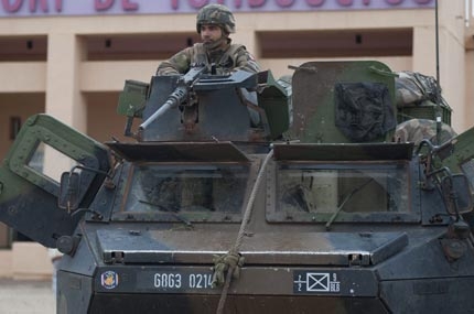 Френските сили в Мали превзеха летището в Киндал