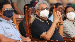 Шри Ланка забранява носенето на бурка и ще затвори повече
