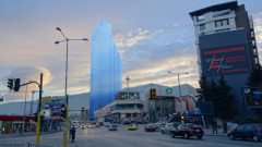 Столична община иска ВАС да спре стрежа на небостъргач на "Черни връх"