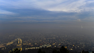 Въздухът в Скопие е по-мръсен от този в София. Но Македония иска да промени това