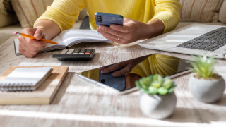 Управлението на непостоянни приходи може да бъде сериозно предизвикателство особено