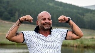 Първият който напусна третия сезон на Фермата е бившият затворник Тома