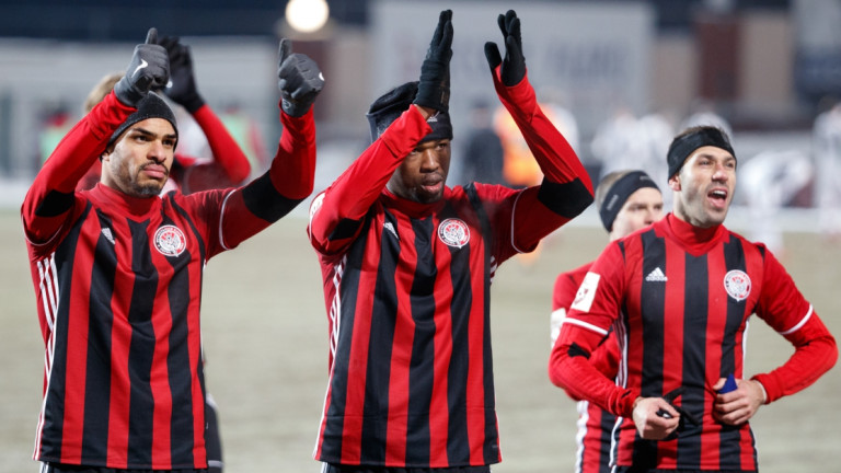 Пепи Занев и Амкар поднесоха голямата изненада в Премиер лигата