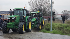 Блокадите по българо-гръцката граница заради протеста на фермерите остават и днес